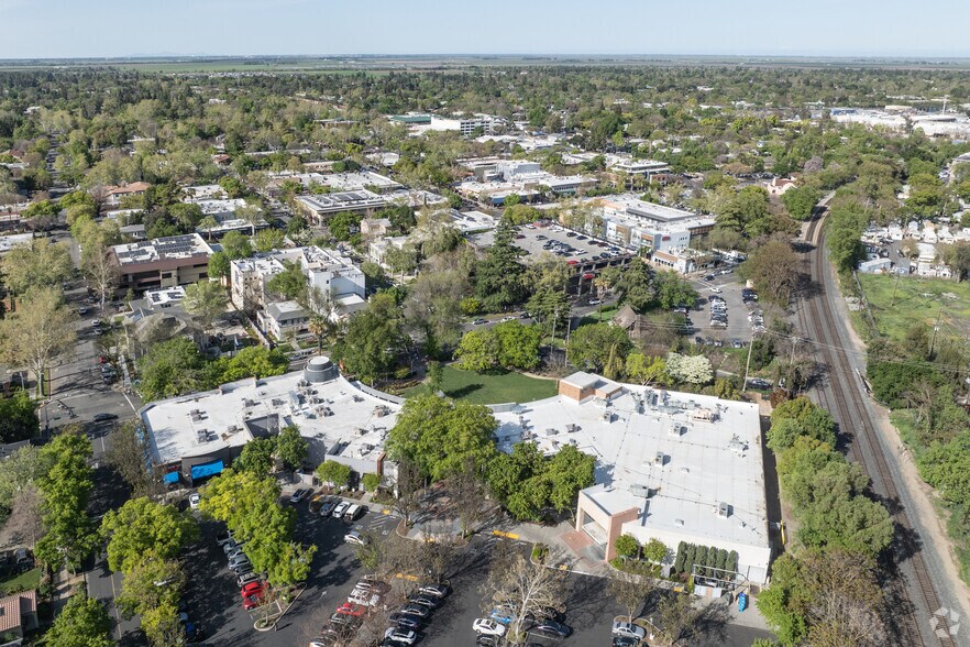 More Photos Of 500 1st St, Davis Storefront For Lease