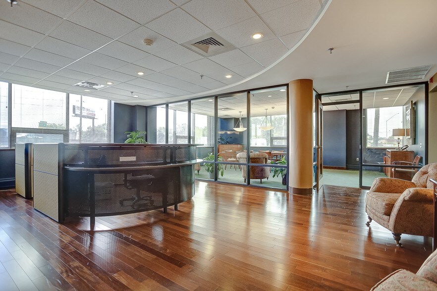 More Photos Of 1500 Paxton St, Harrisburg Office For Lease