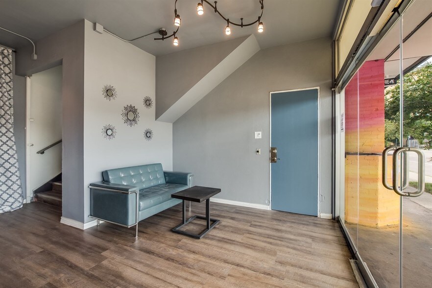 More Photos Of 4118 Fannin St, Houston Storefront For Sale