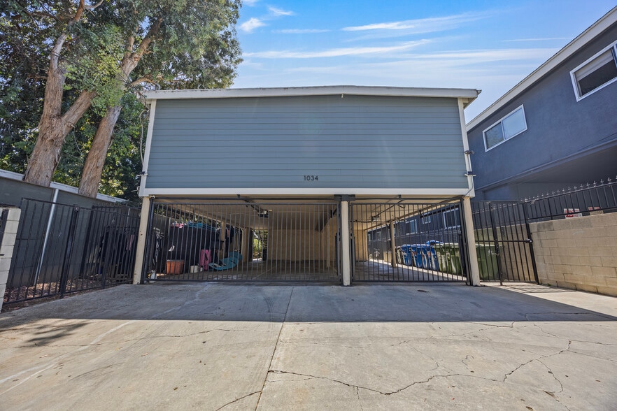 More Photos Of 1034 Pleasantview Ave, Venice Apartments For Sale