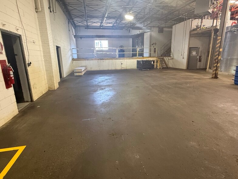 More Photos Of 4920 Harrison St, Pittsburgh Warehouse For Lease