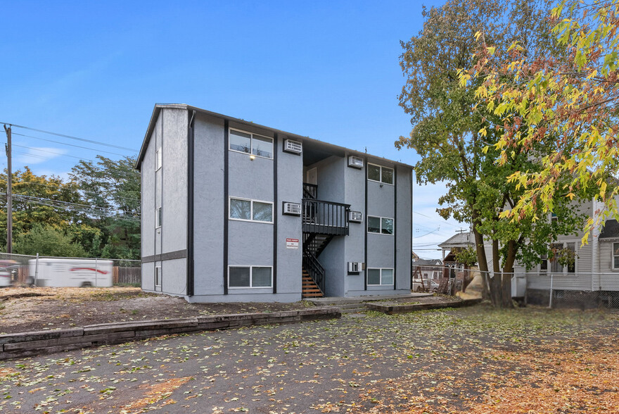 Primary Photo Of 1521 N Maple St, Spokane Apartments For Sale