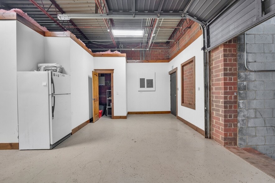 More Photos Of 105 Rock Barn Rd NE, Conover Flex For Sale