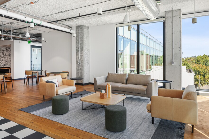 More Photos Of 1525 11th Ave, Seattle Coworking Space