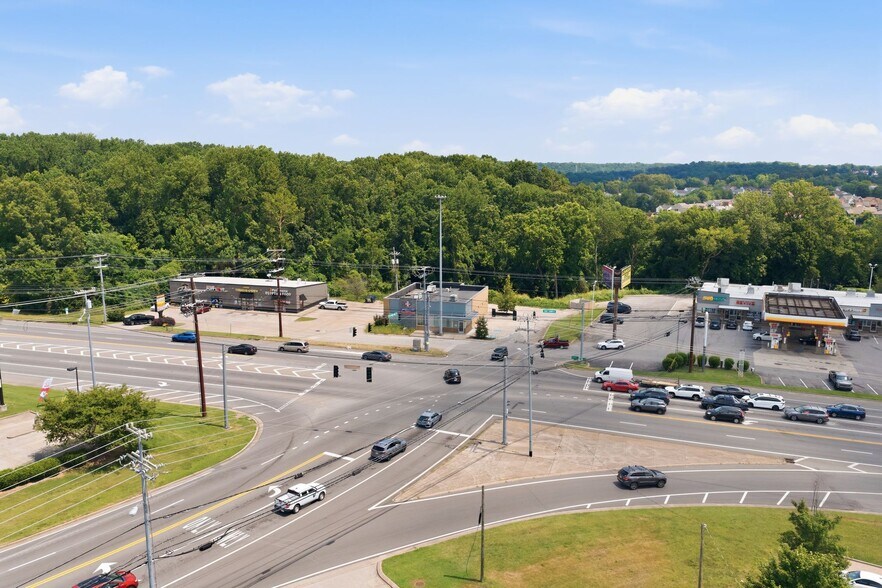More Photos Of 1469 Tiny Town Rd, Clarksville Freestanding For Lease