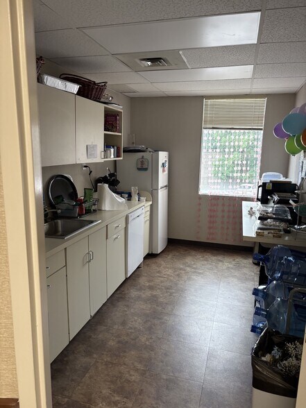 More Photos Of 673 Morris Ave, Springfield Office For Lease