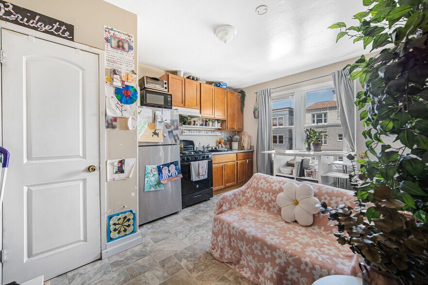 More Photos Of 2110 Ashby Ave, Berkeley Multifamily For Sale