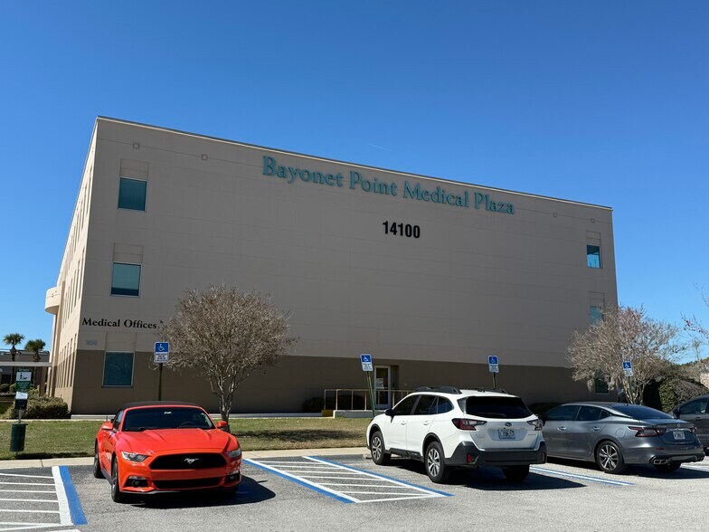 More Photos Of 14100 Fivay Rd, Hudson Medical For Sale