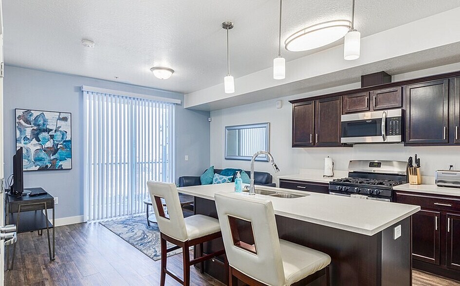 More Photos Of 196 W Vine St, Murray Apartments For Lease
