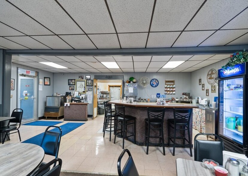 More Photos Of 6014 New Hartford St, Wolcott Restaurant For Sale
