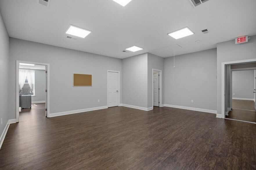 More Photos Of 7385 Applegate Ln, Chattanooga Medical For Sale