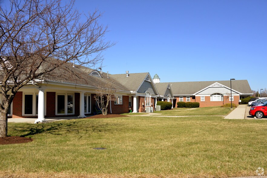 More Photos Of 608 Reading Rd, Mason Medical For Lease