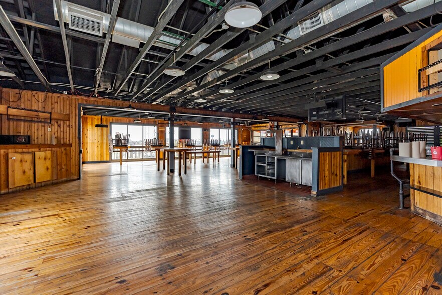 More Photos Of 241 Eastern Byp, Richmond Restaurant For Lease