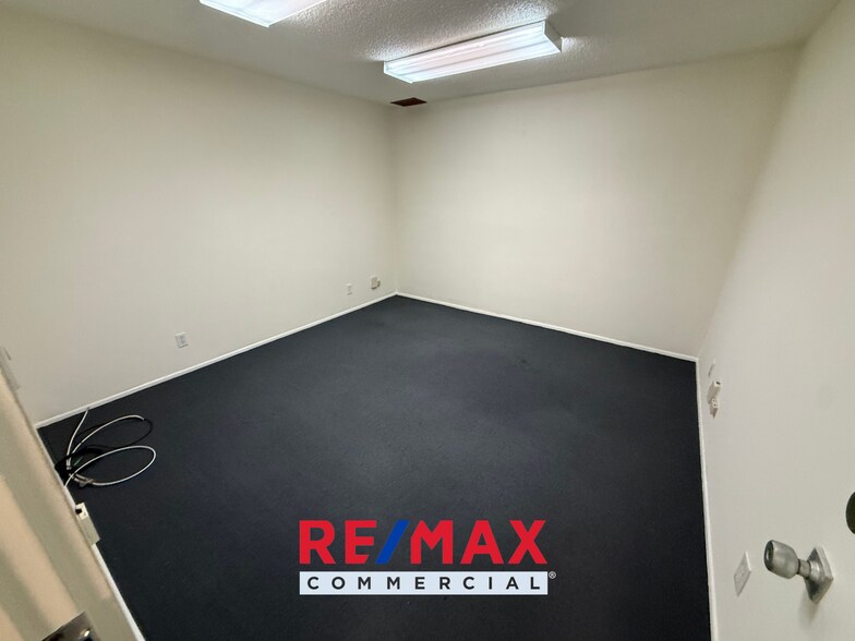 More Photos Of 14442 Whittier Blvd, Whittier Office For Sale