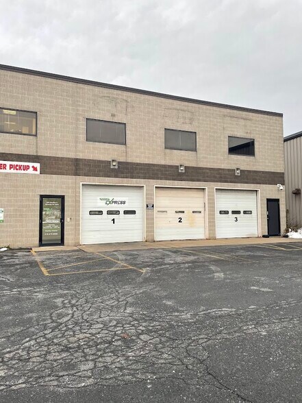 More Photos Of 1401 Erie Blvd, Syracuse Showroom For Sale