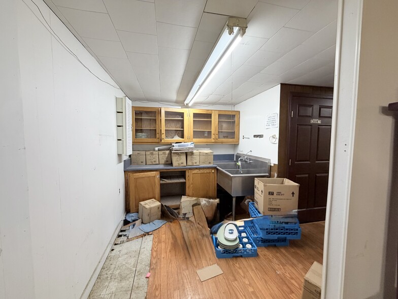 More Photos Of 8 Dunster Ave, Greenville Storefront Retail Residential For Sale