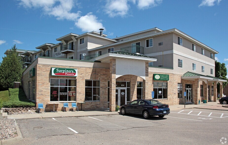 More Photos Of 800-816 N Walnut Pl, Chaska Apartments For Lease