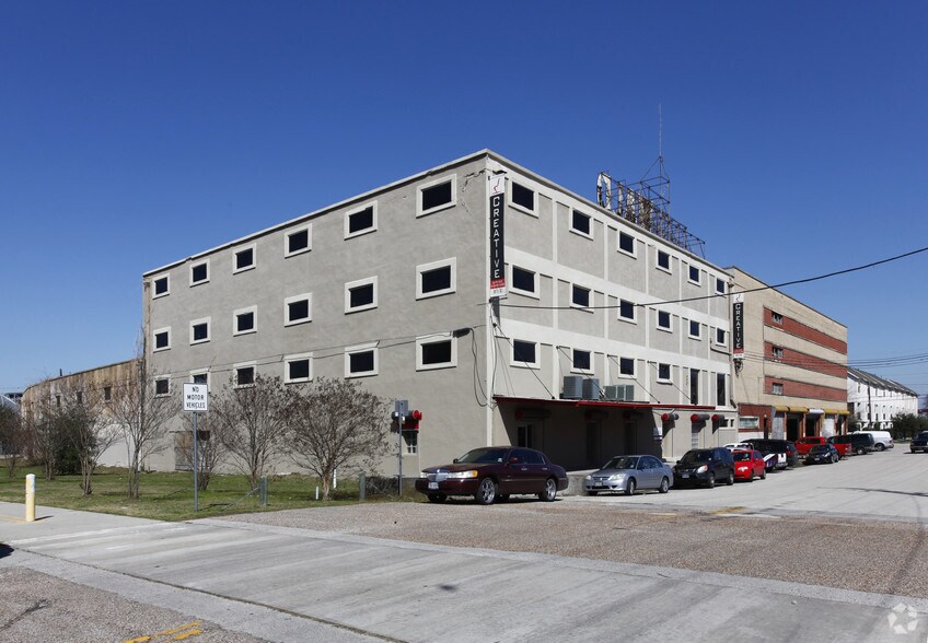 More Photos Of 812 Live Oak St, Houston Office For Sale
