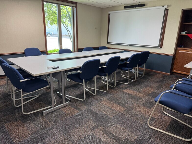 More Photos Of 555 Scott St, Wausau Office For Lease