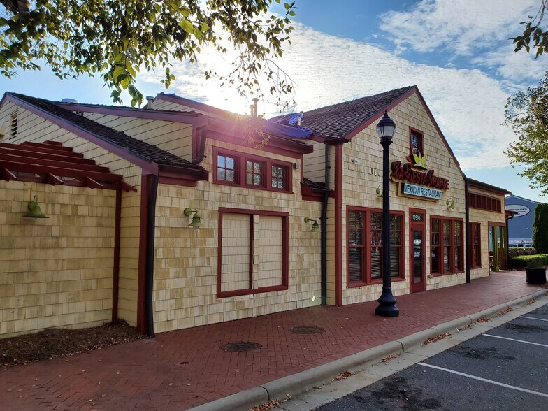 More Photos Of 10917 Black Dog Ln, Charlotte Office For Lease