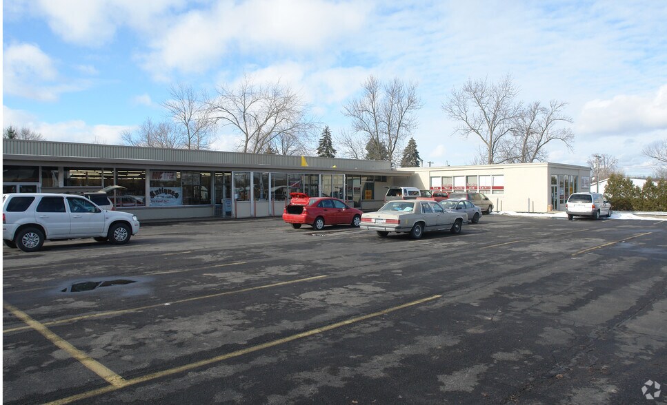 More Photos Of 9655 Brewerton Rd, Brewerton Freestanding For Lease
