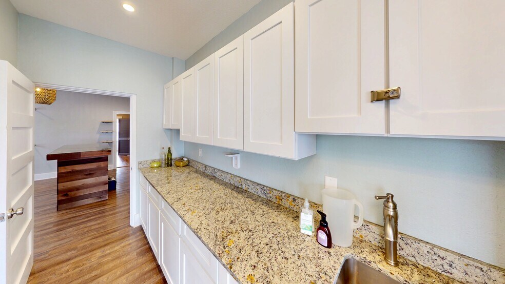 More Photos Of 140 W Front St, Perrysburg Office For Sale