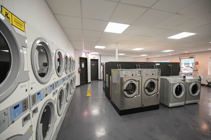 More Photos Of 704 Utica St, Oriskany Specialty For Sale