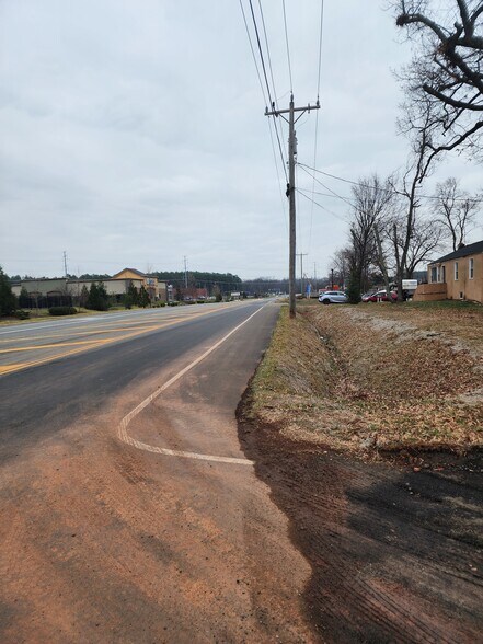 More Photos Of 25119-25137 Arcola Mills Dr, Sterling Land For Lease