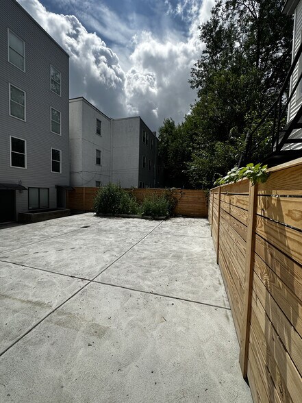 More Photos Of 890 N 42nd St, Philadelphia Multifamily For Sale