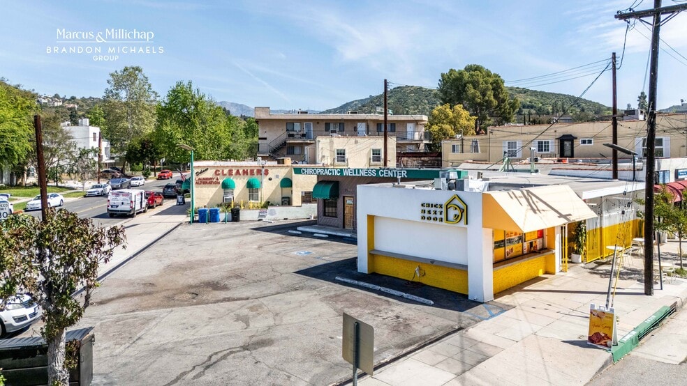 More Photos Of 1600 E Chevy Chase Dr, Glendale General Retail For Sale