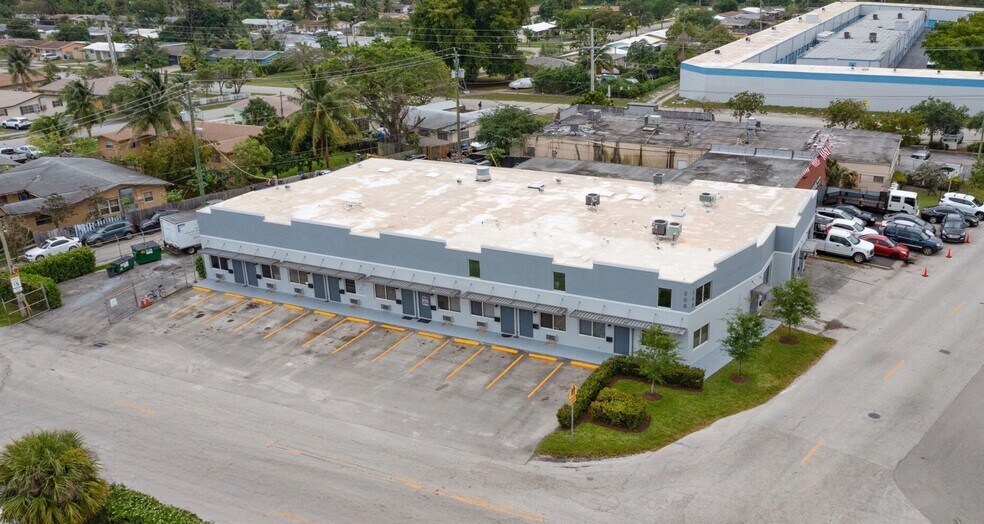 Primary Photo Of 500 NE 25th St, Pompano Beach Flex For Lease