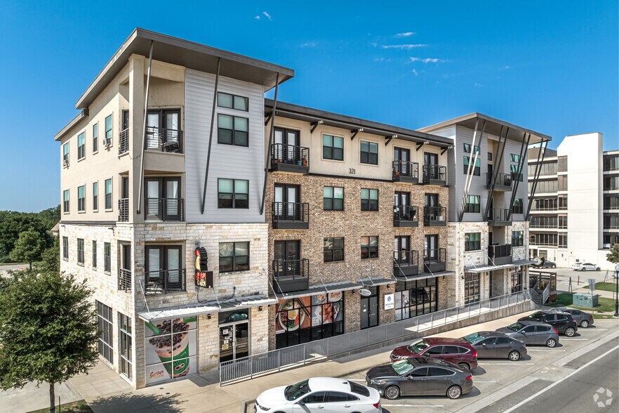 Primary Photo Of 321 W Hickory St, Denton Apartments For Lease