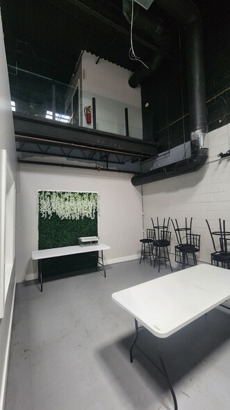 More Photos Of 1422 Woodmont Ln NW, Atlanta Showroom For Sale