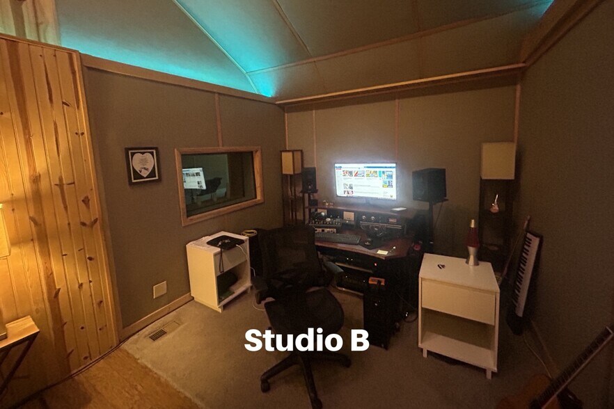 More Photos Of 2808 Azalea Pl, Nashville Loft Creative Space For Sale