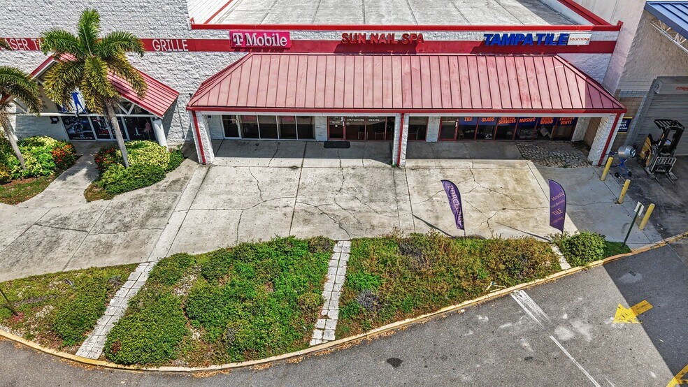 More Photos Of 6295 Waters Ave, Tampa Unknown For Lease
