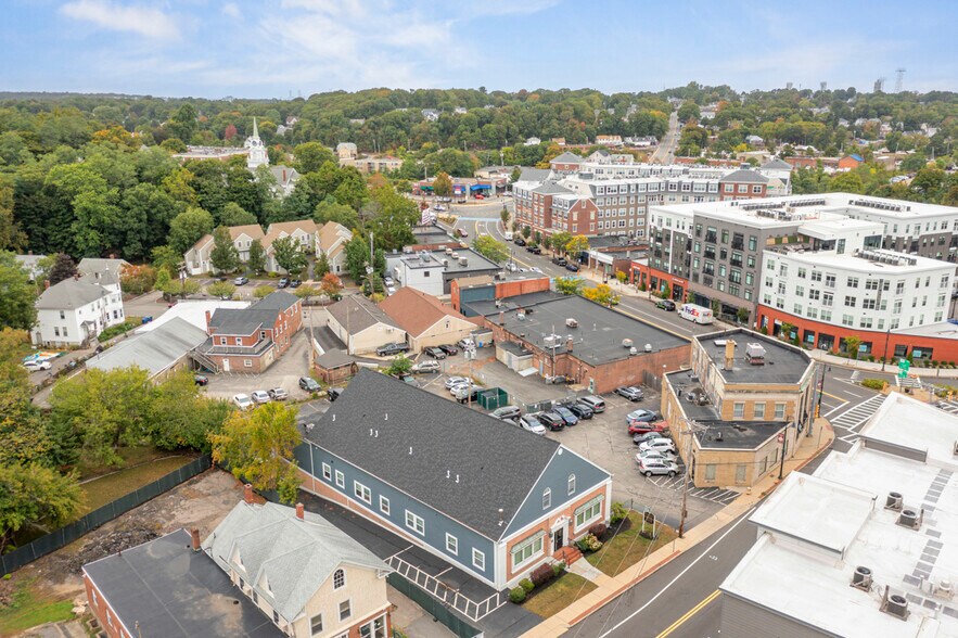 More Photos Of 11 Front St, Weymouth Office For Lease