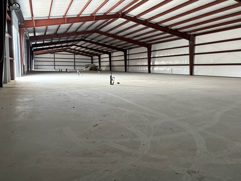 More Photos Of 9204 Rod Rd, Austin Warehouse For Lease