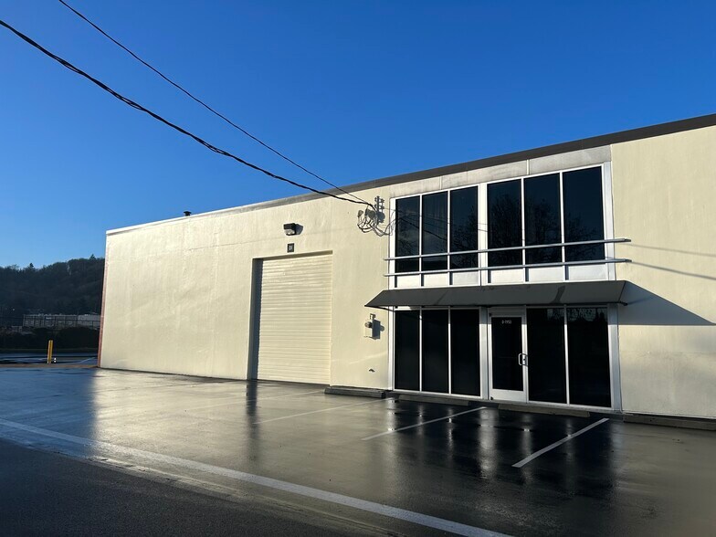 More Photos Of 7951-7953 2nd Ave S, Seattle Warehouse For Lease
