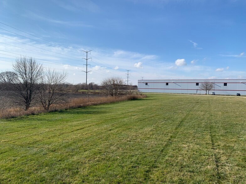 More Photos Of 1 & 2 BOOMBAH Blvd, Yorkville Land For Sale