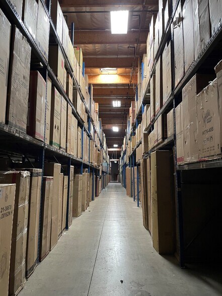 More Photos Of 43195 Business Park Dr, Temecula Warehouse For Lease