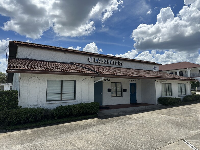 Primary Photo Of 5352-5354 Gulf Dr, New Port Richey Office For Lease