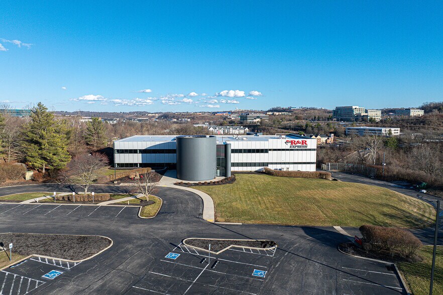 More Photos Of 100 Commerce Dr, Pittsburgh Office For Sale