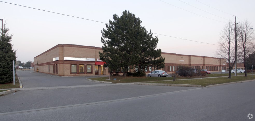More Photos Of 21 Regan Rd, Brampton Storefront For Lease