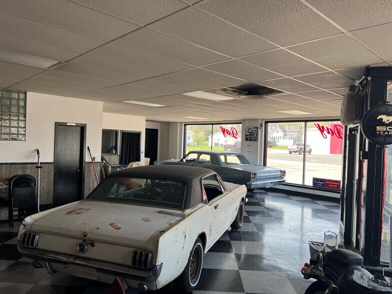 More Photos Of 530 N Main St, Brillion Industrial For Sale