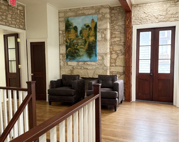 More Photos Of 322 Martinez St, San Antonio Office For Lease