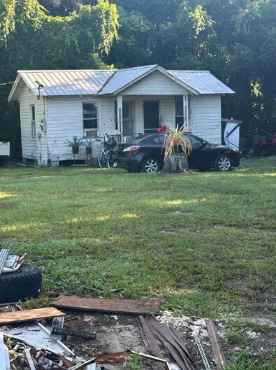 More Photos Of 2660 US-17, Crescent City Storefront Retail Residential For Sale