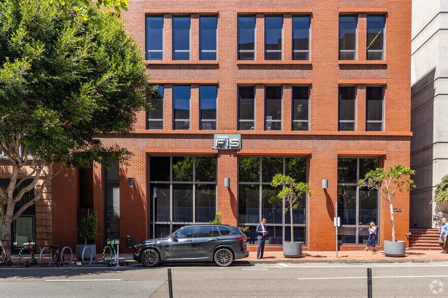 More Photos Of 735 Battery St, San Francisco Office For Lease