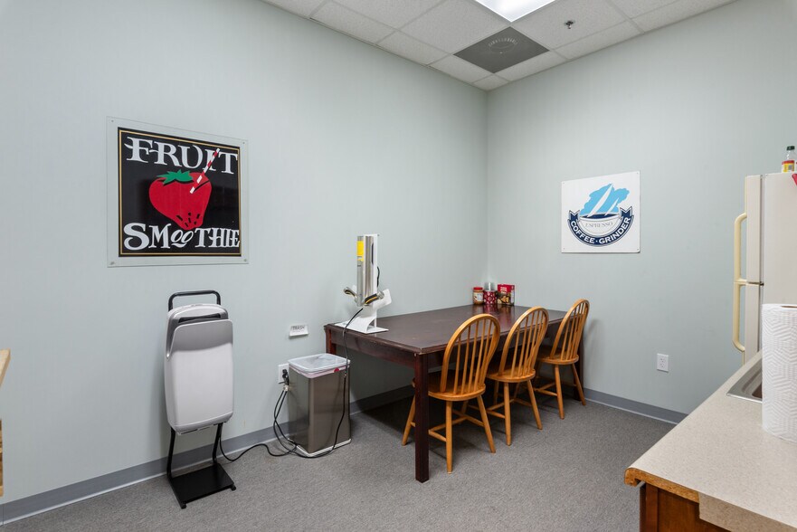 More Photos Of 129 Oakpark Dr, Mooresville Light Manufacturing For Lease