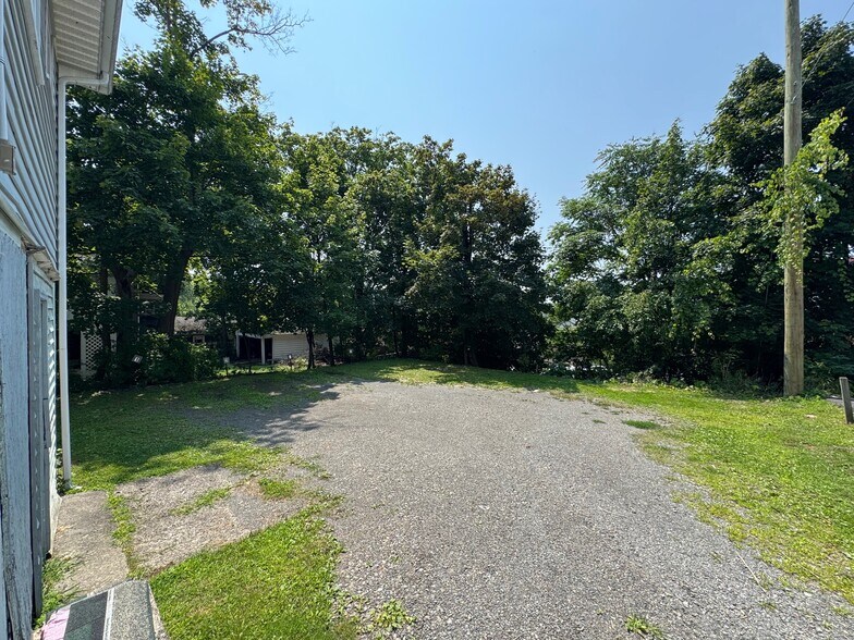 More Photos Of 214 Delaware Ave, Ithaca Apartments For Sale