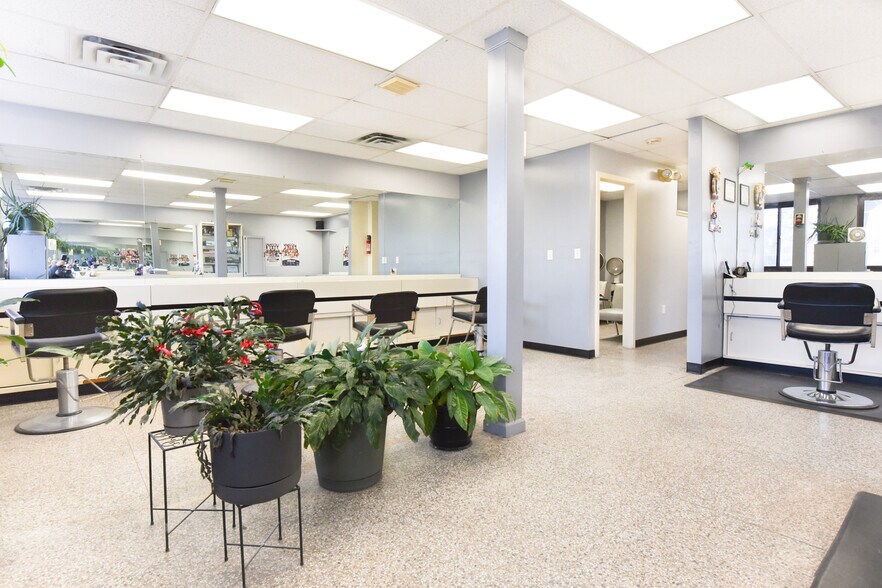 More Photos Of 4143 Main St, Bridgeport Storefront For Sale